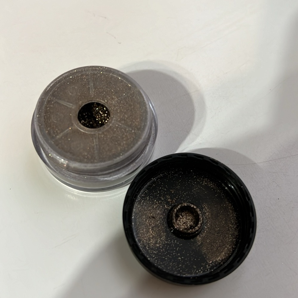 Makeup Geek Utopia Glitter Pigment - Picture 4 of 4